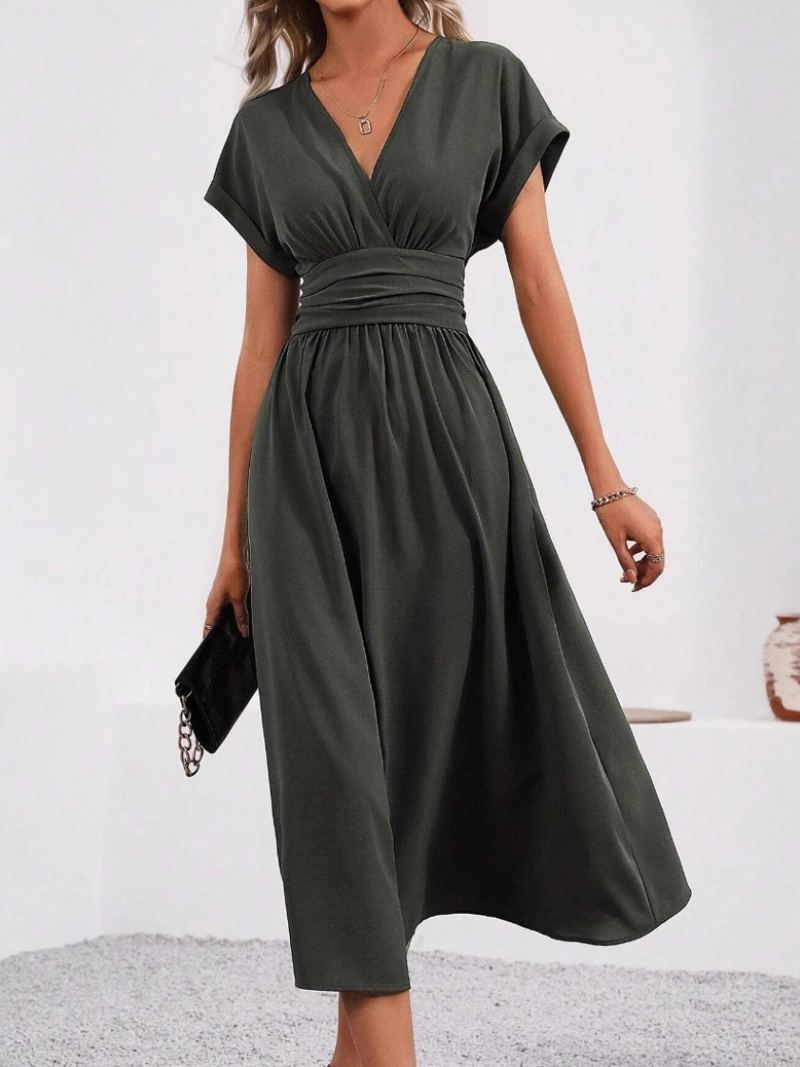 Robe Élégante Col V Plissée